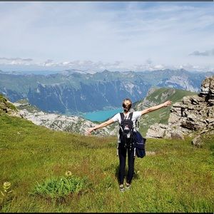 Meet your Posher, Lauren